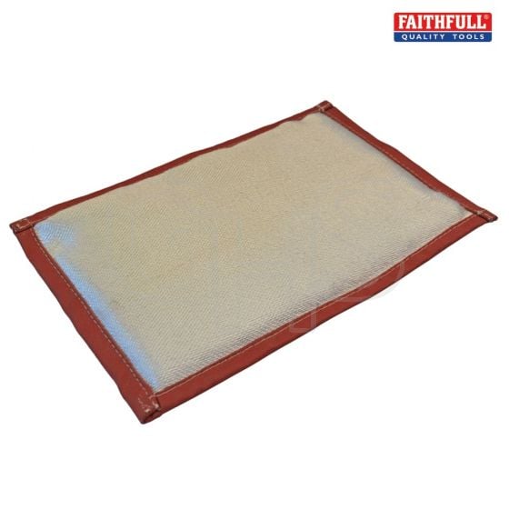 Plumber Soldering Pad 1200╬ô├¬ΓðÉ╬ô├╛├╕╬ô├╗├ÓC 195 x 300mm